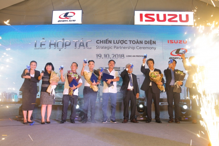Description: http://isuzu-vietnam.com/xetai/public/uploads/Post/IVC-QA%201910/NT.JPG