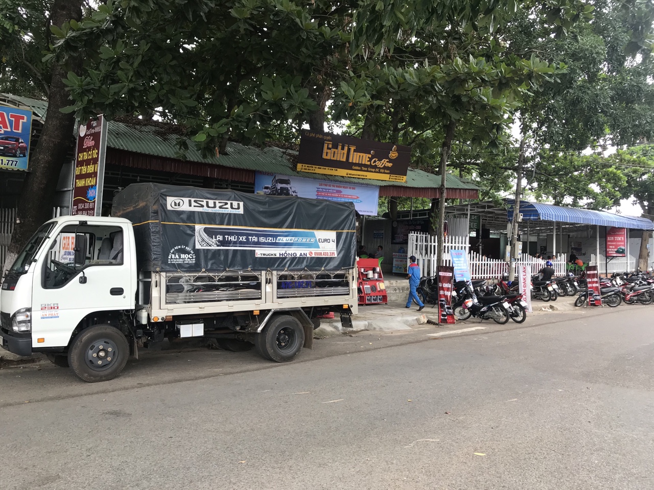 Địa điểm tổ chức chương trình tại quán cà phê GOLD TIME COFFEE 01 Nguyễn Thị Minh Khai, TP.Kon Tum